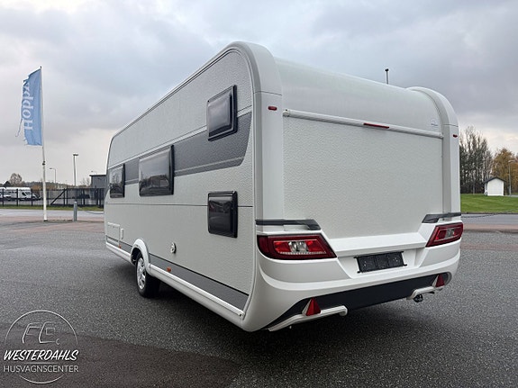 Hobby 560 KMFe De Luxe 2 of 7