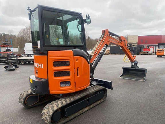 Minigrävare / Grävmaskin Hitachi ZX26U-6CR  / 2,7 Ton 5 of 7
