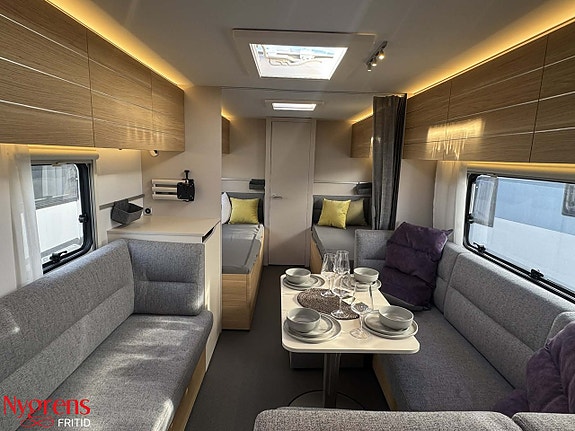 Adria ADORA 613 HT - Kampanjpris på en premiumvagn med långbäddar 7 of 16