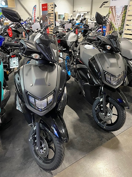Yamaha RAYZR ABS 125 RayZR 3 of 6