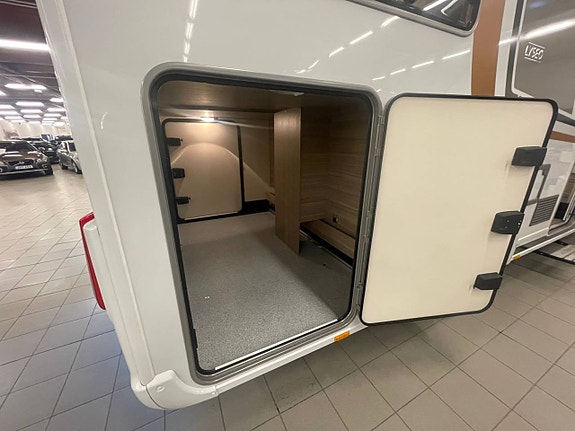 Bürstner Lyseo I 727, Alde, Aut, 180 hk, FABRIKSNY ! 16 of 17