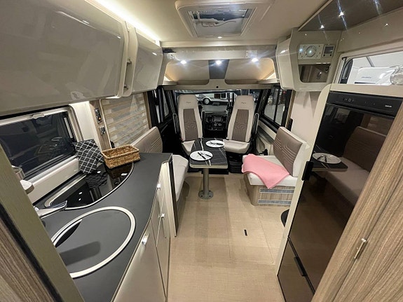 Bürstner Lyseo I 727, Alde, Aut, 180 hk, FABRIKSNY ! 13 of 17