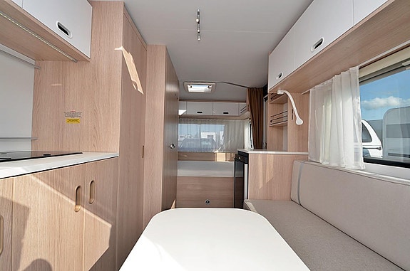 Adria 422 PY Altea, Dubbelbädd 20 of 27