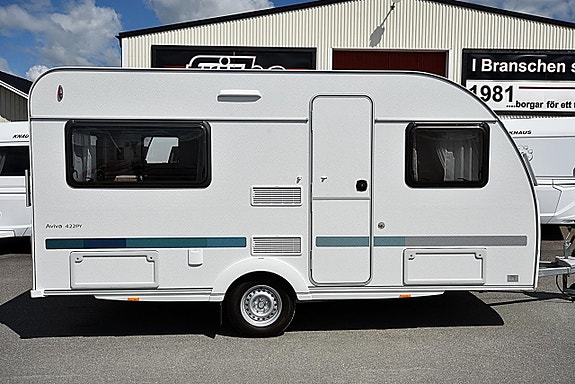 Adria 422 PY Altea, Dubbelbädd 3 of 27
