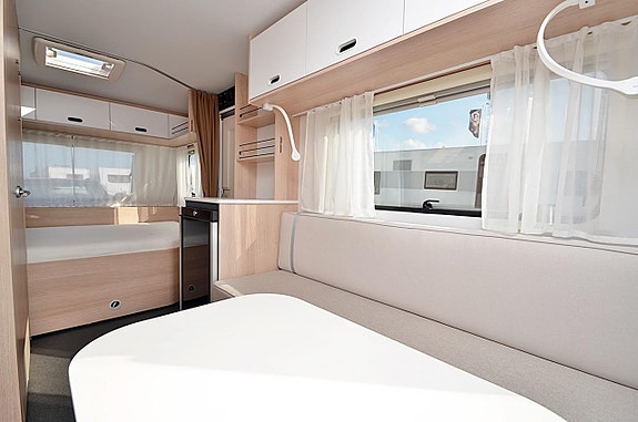 Adria 422 PY Altea, Dubbelbädd 21 of 27