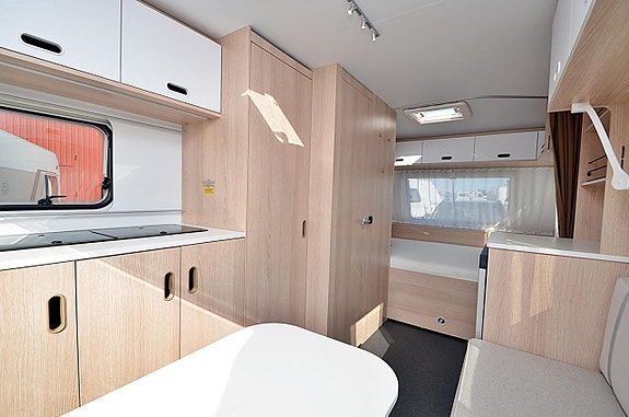 Adria 422 PY Altea, Dubbelbädd 19 of 27