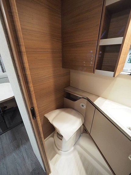 Knaus Sport 500 EU Mässerbjudande 1759:-/mån I Design-Paket I Golvvärme 10 of 12