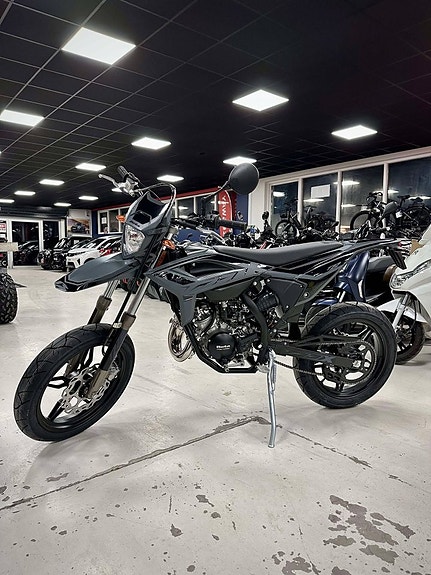 Beta RR 50 X-SPECIAL EDITION 4 of 5