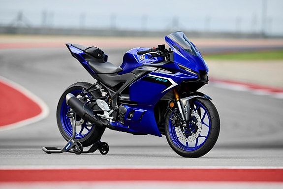Yamaha YZF-R3  BESTÄLLNINGS MC 8 of 10