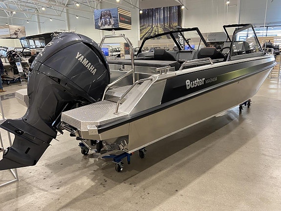 Buster Magnum ink. Yamaha F225 2025 BLACKWEEK!!