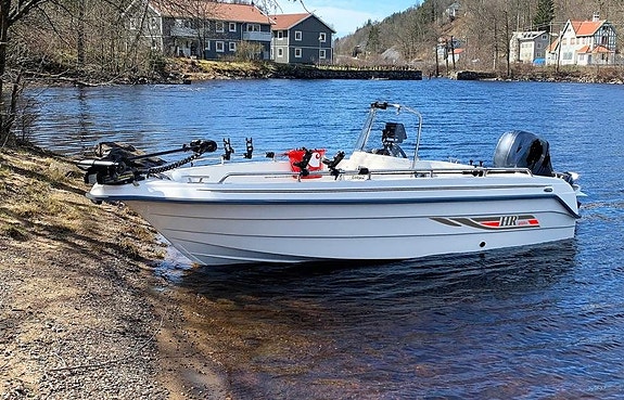 HR 460 Fishing med Suzuki 40/50hk  KAMPANJ 8 of 8