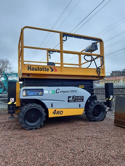 Haulotte 12 meters dieseldriven saxlift uthyres