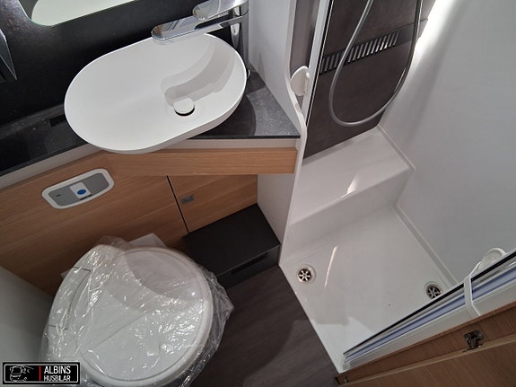 Adria Coral XL Plus 660 SL / Solpanel & Litiumbatteri på köpet! 12 of 21
