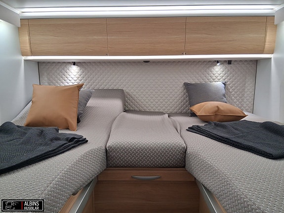 Adria Coral XL Plus 660 SL / Solpanel & Litiumbatteri på köpet! 16 of 21