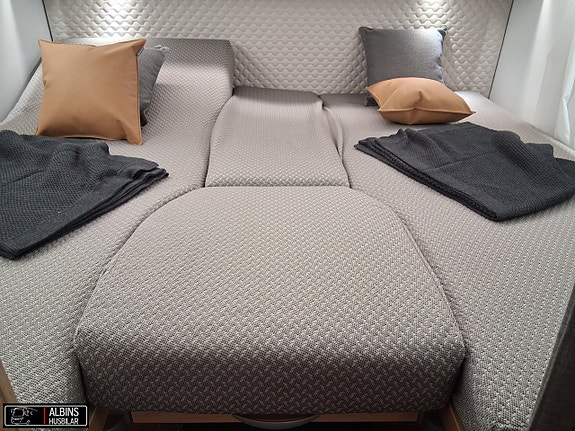 Adria Coral XL Plus 660 SL / Solpanel & Litiumbatteri på köpet! 19 of 21