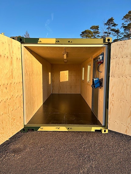 Isolerad container i storlek 8ft 10ft 20ft 40ft i Linköping