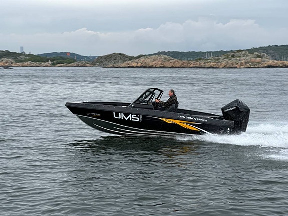 UMS 585 Fishing med Mercury 150hk - GRYM SPORTFISKEBÅT 2 of 9