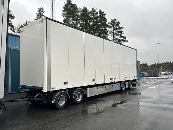 Fabriksnytt 4-axlat NTM skåpsläp