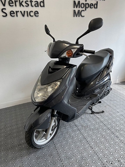 Yamaha Yamaha Cygnus 125 **mc** 2 of 3