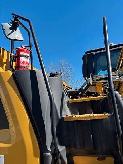 CAT 320 5 of 5