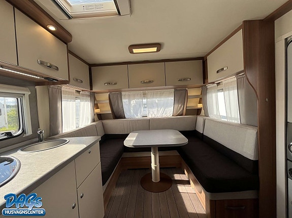 Weinsberg 740 UDF  Ice Edition 6 of 15