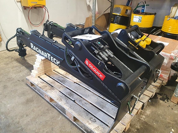 Kranarm med rotator, hydrauliskt utskjut - Oilquick / EC-oil 2 of 5