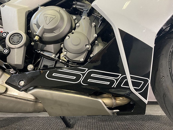 Triumph Daytona 660 - Alternativ 1 MC 16 of 23