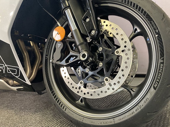 Triumph Daytona 660 - Alternativ 1 MC 15 of 23