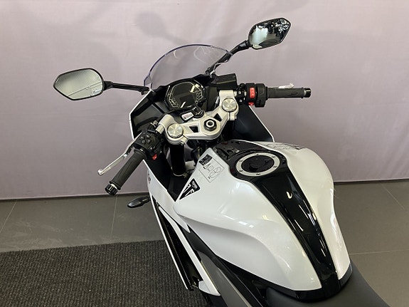 Triumph Daytona 660 - Alternativ 1 MC 20 of 23