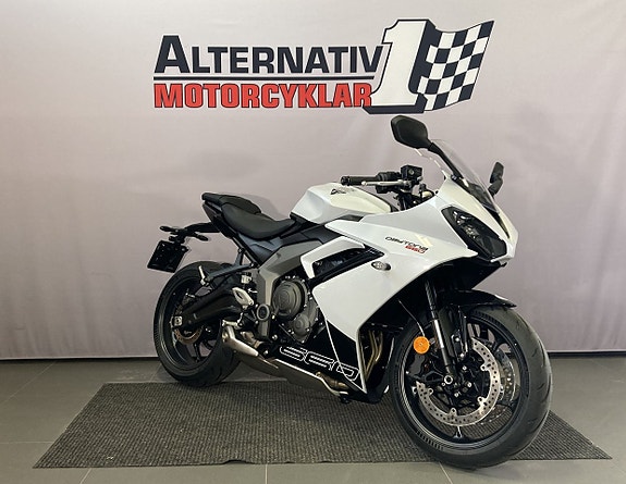 Triumph Daytona 660 - Alternativ 1 MC 11 of 23