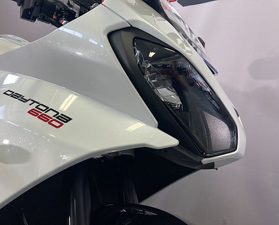 Triumph Daytona 660 - Alternativ 1 MC 13 of 23