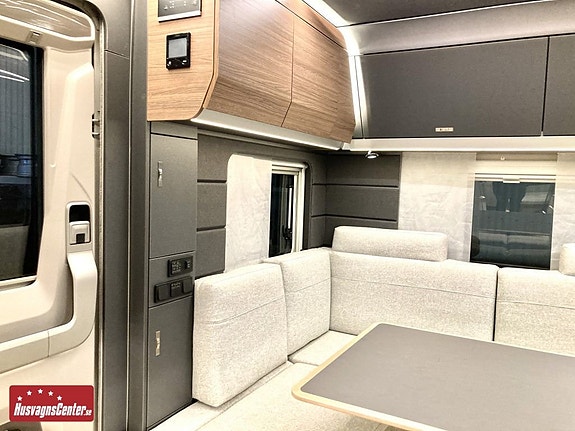 Knaus AZUR 500 FU 12 of 17