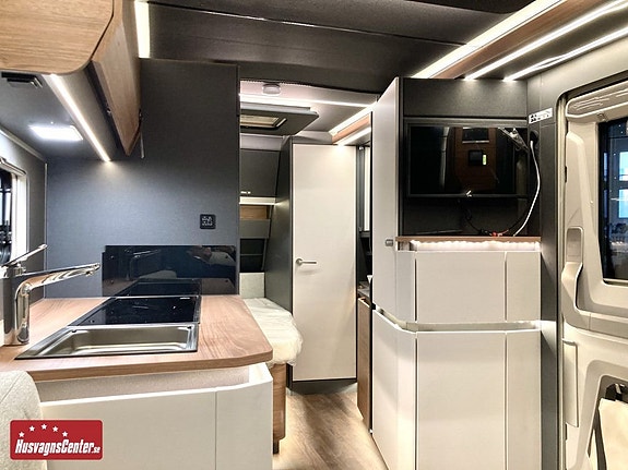 Knaus AZUR 500 FU 14 of 17