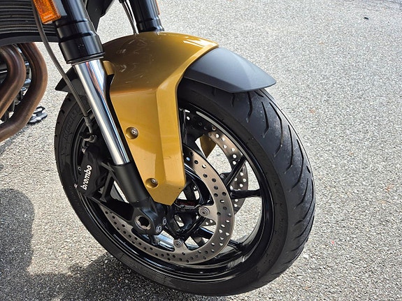 BMW F 900 XR -20 9 of 9