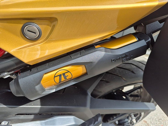 BMW F 900 XR -20 7 of 9