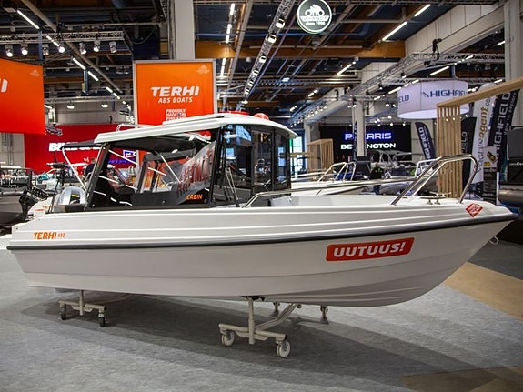 Terhi 480 Cabin -2025 med ny Suzuki eller Tohatsu. 3 of 5
