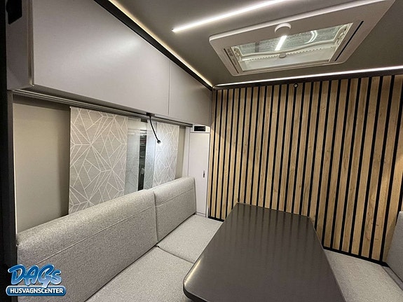 Knaus YASEO 340 PX 8 of 15