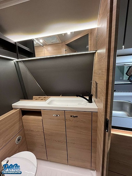 Knaus YASEO 340 PX 10 of 15