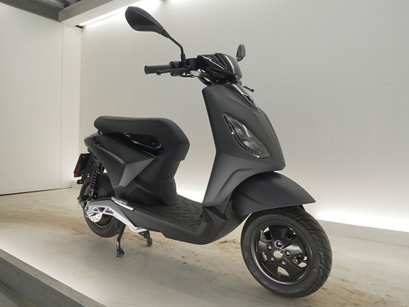Piaggio 1 Activ El-MC 60KM/H 2 of 3