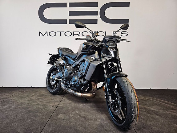 Yamaha MT-09  Demo 2 of 4