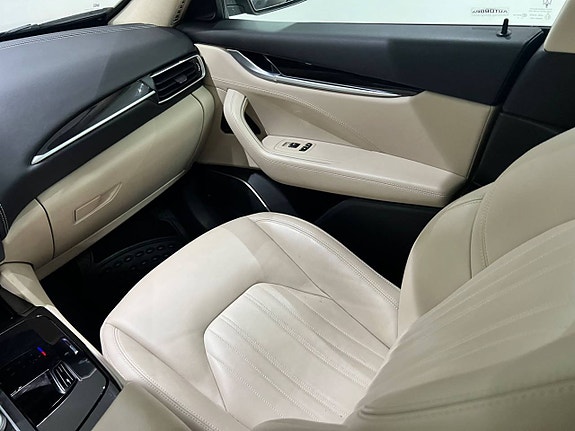 Maserati Levante 18 of 28