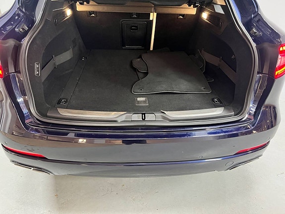 Maserati Levante 27 of 28