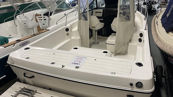 Seaswirl 2150 WA Striper -97 med Volvo Penta 5.0L-05 2 of 6
