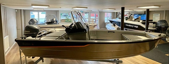 Buster S2 Yamaha F30  MMG Edition  Utställningsbåt 3 of 7