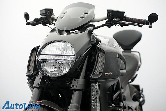 Ducati Diavel Carbon *SC-project 26 of 30