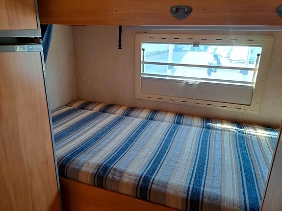 Adria A 690 DK Våningssäng + Alkov 21 of 30