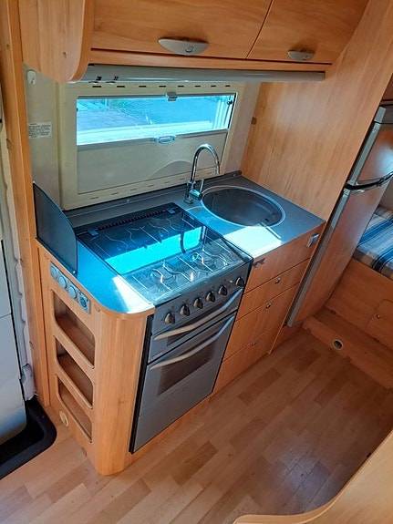 Adria A 690 DK Våningssäng + Alkov 15 of 30