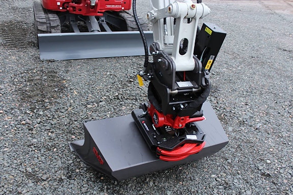 Takeuchi TB350,TB 350 Rototilt 3 skopor 10 of 11