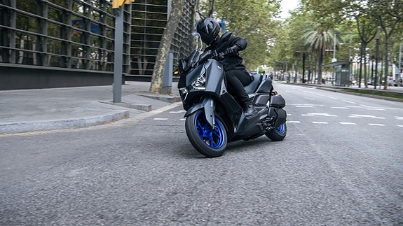 Yamaha XMAX 300 *KAMPANJPRIS* 3 of 7