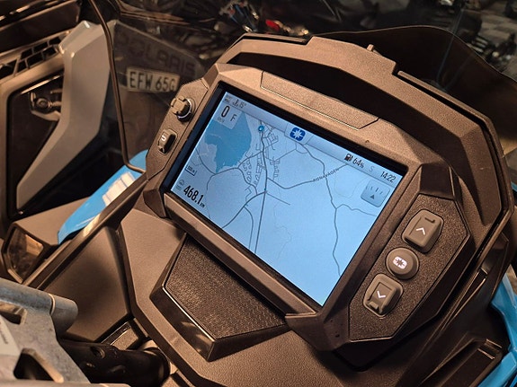 Polaris S4 INDY ADVENTURE 137 -24 4 of 6